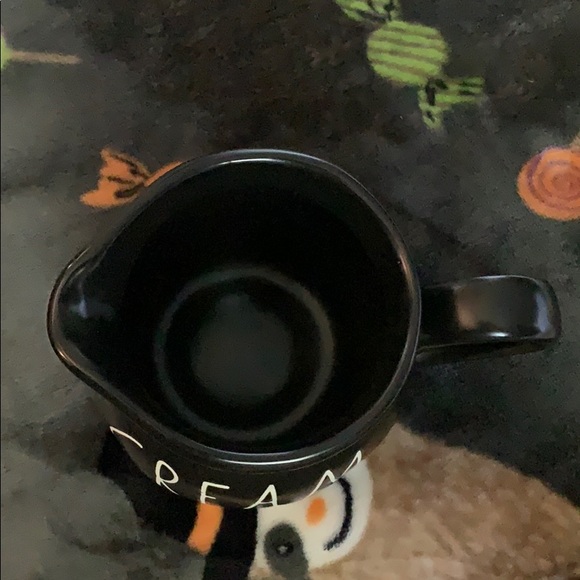 Cream Rae Dunn Artison Collection - Picture 2 of 3